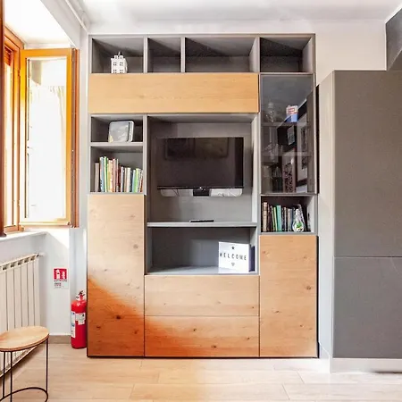 Apartment Design - Vicino Centro Monza - Fast Wifi - Parcheggio *